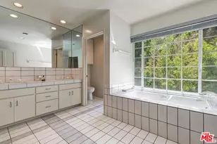 1041 Chantilly Rd, Los Angeles, CA 90077 - Photo 17