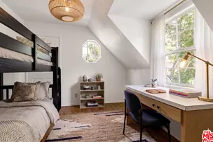 1041 Chantilly Rd, Los Angeles, CA 90077 - Photo 21
