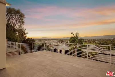 11698 Picturesque Dr, Studio City, CA 91604 - Photo 33