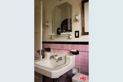 3895 Fredonia Dr, Los Angeles, CA 90068 - Photo 27