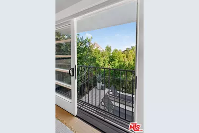 8276 Woodshill Trl, Los Angeles, CA 90069 - Photo 23
