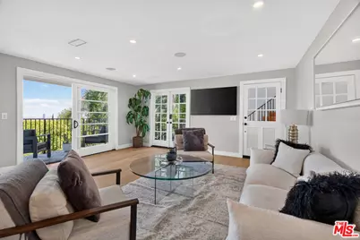 8276 Woodshill Trl, Los Angeles, CA 90069 - Photo 7