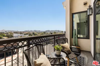 558 Caruso Ave, Glendale, CA 91210 - Photo 9