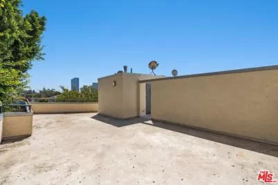 1360 S Beverly Glen Blvd #Ph301, Los Angeles, CA 90024 - Photo 39