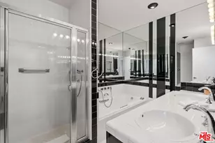 1360 S Beverly Glen Blvd, Los Angeles, CA 90024 - Photo 33