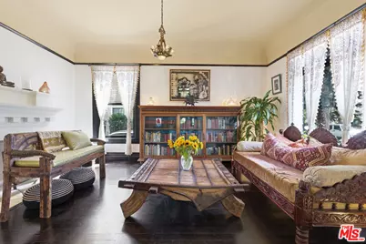 2624 Van Buren Pl, Los Angeles, CA 90007 - Photo 11
