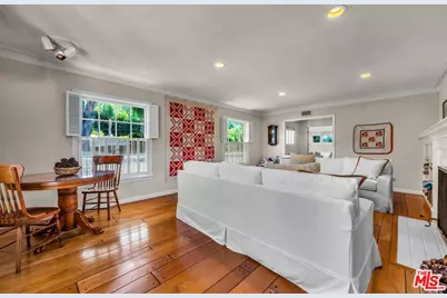 4049 Benedict Canyon Dr, Sherman Oaks, CA 91423 - Photo 5