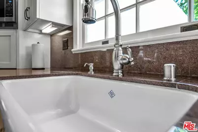 4049 Benedict Canyon Dr, Sherman Oaks, CA 91423 - Photo 13