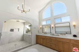 4243 Don Carlos Dr, Los Angeles, CA 90008 - Photo 57
