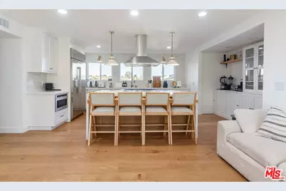 4243 Don Carlos Dr, Los Angeles, CA 90008 - Photo 19