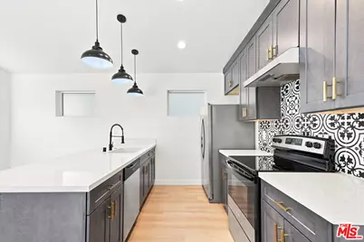 581 W Ave 28, Los Angeles, CA 90065 - Photo 3