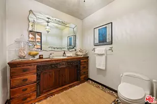 11662 Duque Dr, Studio City, CA 91604 - Photo 19