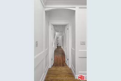 2761 Hutton Dr, Los Angeles, CA 90210 - Photo 15