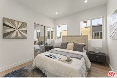 19025 Bassett St, Los Angeles, CA 91335 - Photo 13