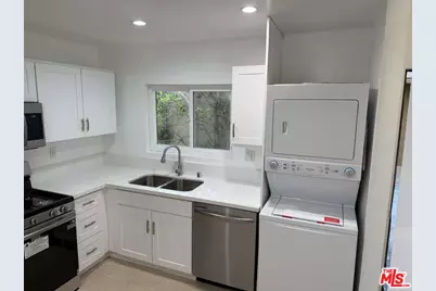 18350 Hatteras St #278, Tarzana, CA 91356 - Photo 7