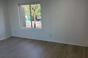 18350 Hatteras St, Tarzana, CA 91356 - Photo 9