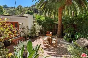 9667 Yoakum Dr, Los Angeles, CA 90210 - Photo 13