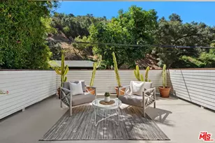 9667 Yoakum Dr, Los Angeles, CA 90210 - Photo 25
