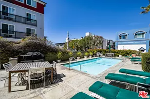 22 Navy St, Venice, CA 90291 - Photo 1
