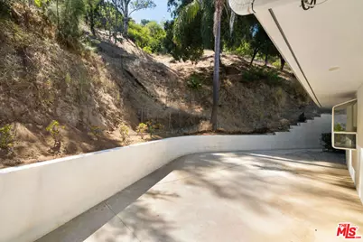 9659 Cedarbrook Dr, Los Angeles, CA 90210 - Photo 23