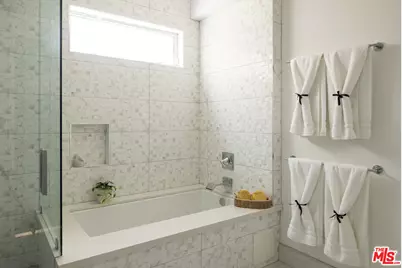 11979 Walnut Ln #1, Los Angeles, CA 90025 - Photo 17