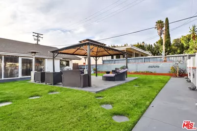 5720 S Chariton Ave, Los Angeles, CA 90056 - Photo 43