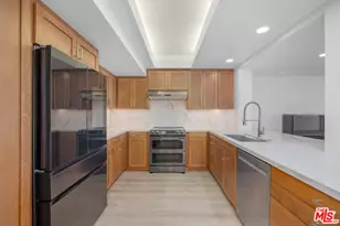 13600 Marina Pointe Dr, Marina del Rey, CA 90292 - Photo 9