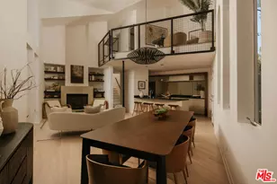 2027 Oakwood Ave, Los Angeles, CA 90291 - Photo 1