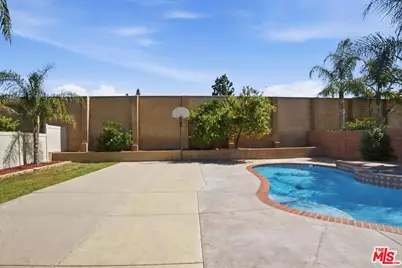 13127 Bay Meadow Ave, Chino, CA 91710 - Photo 37