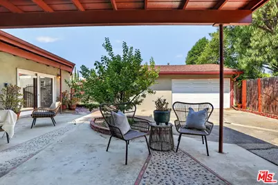 5065 Goodland Ave, Los Angeles, CA 91607 - Photo 39