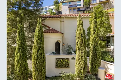1701 Queens Ct, Los Angeles, CA 90069 - Photo 3