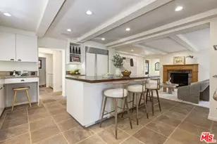 1701 Queens Ct, Los Angeles, CA 90069 - Photo 19