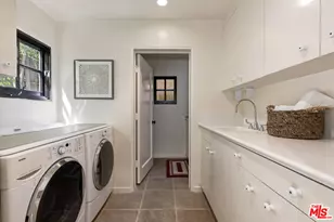 1701 Queens Ct, Los Angeles, CA 90069 - Photo 27