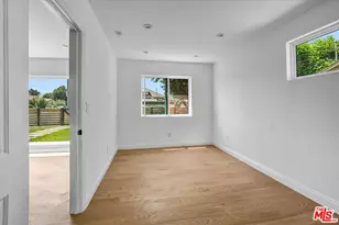 21001 Gault St, Los Angeles, CA 91303 - Photo 9