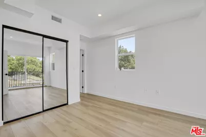 10826 Hesby Street, North Hollywood, CA 91601 - Photo 19