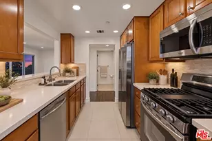 936 N Hudson Ave, Los Angeles, CA 90038 - Photo 3