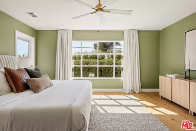 8225 Handley Ave, Los Angeles, CA 90045 - Photo 11