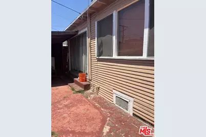 1346 W 61st St, Los Angeles, CA 90044 - Photo 5