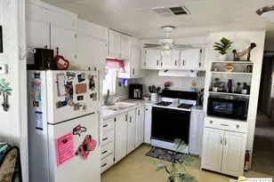 17640 Corkill Rd, Desert Hot Springs, CA 92241 - Photo 9