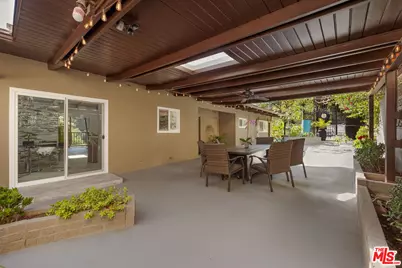2458 Zorada Dr, Los Angeles, CA 90046 - Photo 5
