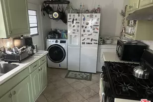 553 W 109th St, Los Angeles, CA 90044 - Photo 7