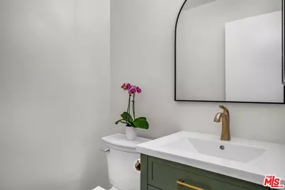 10751 Wilshire Blvd #909, Los Angeles, CA 90024 - Photo 11