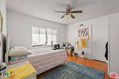 7351 Zelzah Ave, Los Angeles, CA 91335 - Photo 25