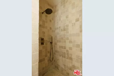 4300 Ambrose Ave, Los Angeles, CA 90027 - Photo 25