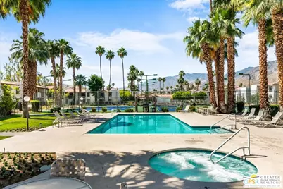 1050 E Ramon Rd #15, Palm Springs, CA 92264 - Photo 1