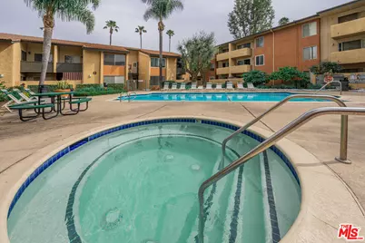 15425 Sherman Way #241, Los Angeles, CA 91406 - Photo 19