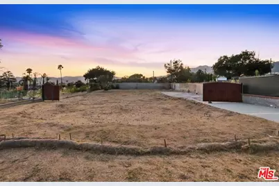 214 W Poppyfields Dr, Altadena, CA 91001 - Photo 33