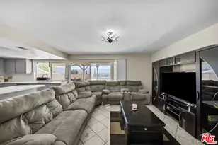 15362 Rhododendron Dr, Santa Clarita, CA 91387 - Photo 17