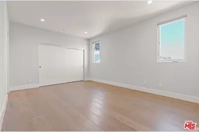 935 N Hudson Ave #401, Los Angeles, CA 90038 - Photo 15