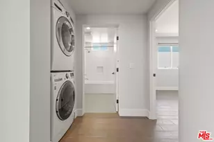 935 N Hudson Ave, Los Angeles, CA 90038 - Photo 17